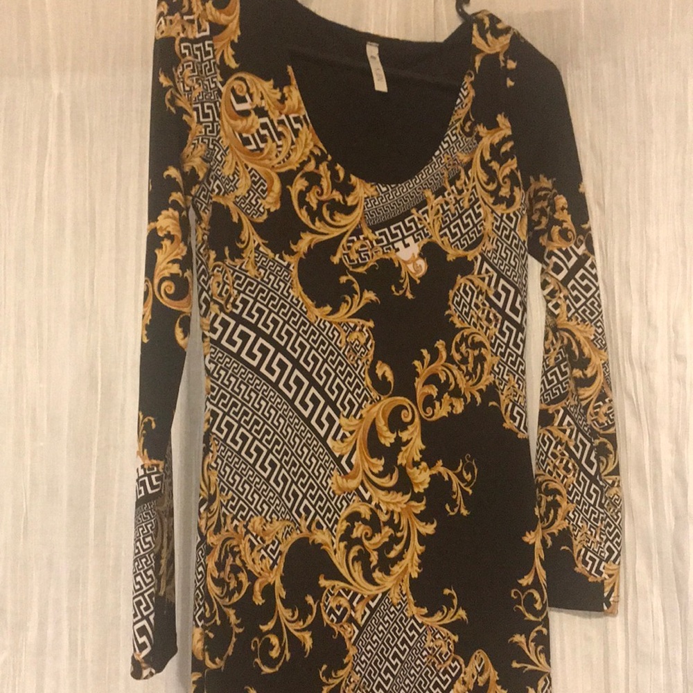 Fashion nova kneelength long sleeve dress